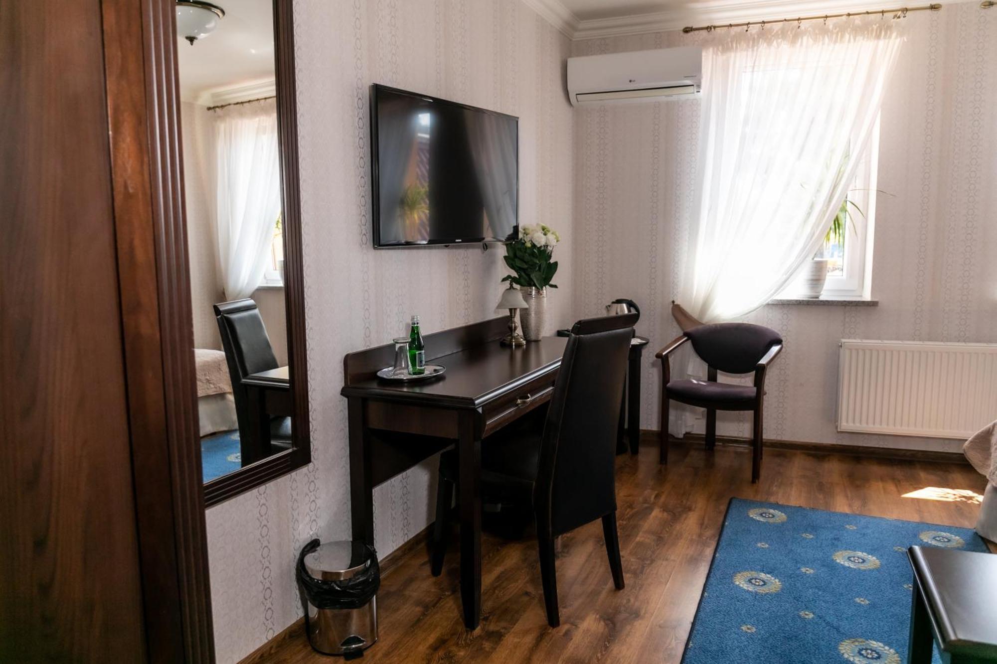 Olawian Hotel Oława Εξωτερικό φωτογραφία