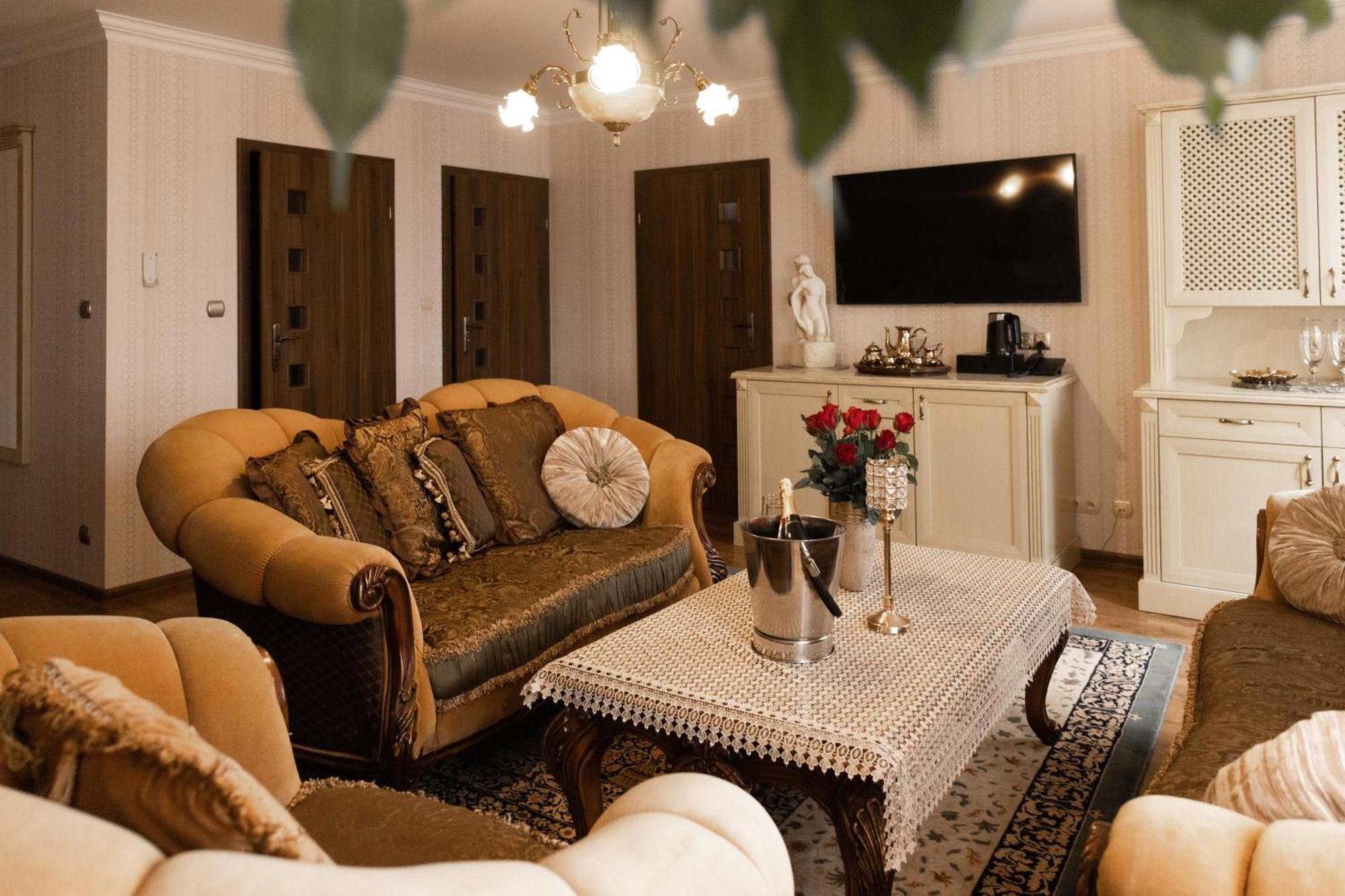 Olawian Hotel Oława Εξωτερικό φωτογραφία